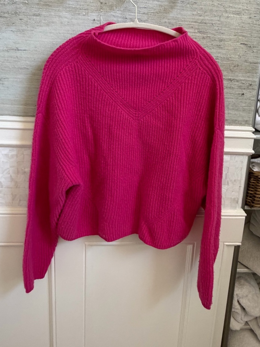 Small Anthropologie enza ribbed cashmere long sleeve sweater Hot bright Pink - Picture 3 of 17